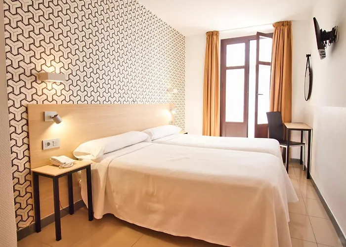 Atenas 2* Γρανάδα