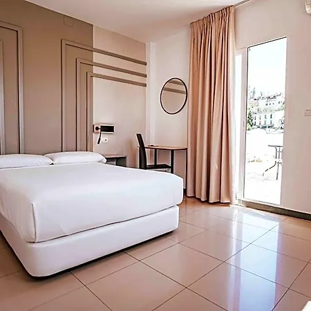 Atenas بيت ضيافة غرناطة