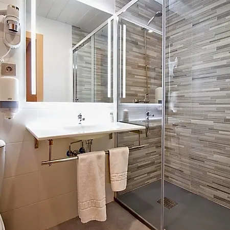 Atenas غرناطة
