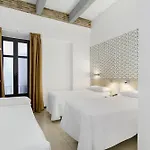Atenas Πανσιόν Γρανάδα